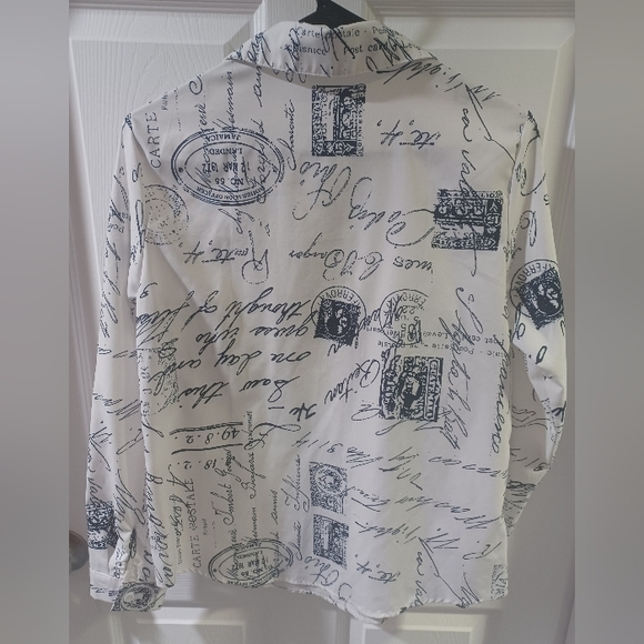 Script Print Button-Up Shirt - Picture 6 of 6